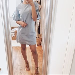 ⚫️ Who What Wear Ruffle Sleeve Dress